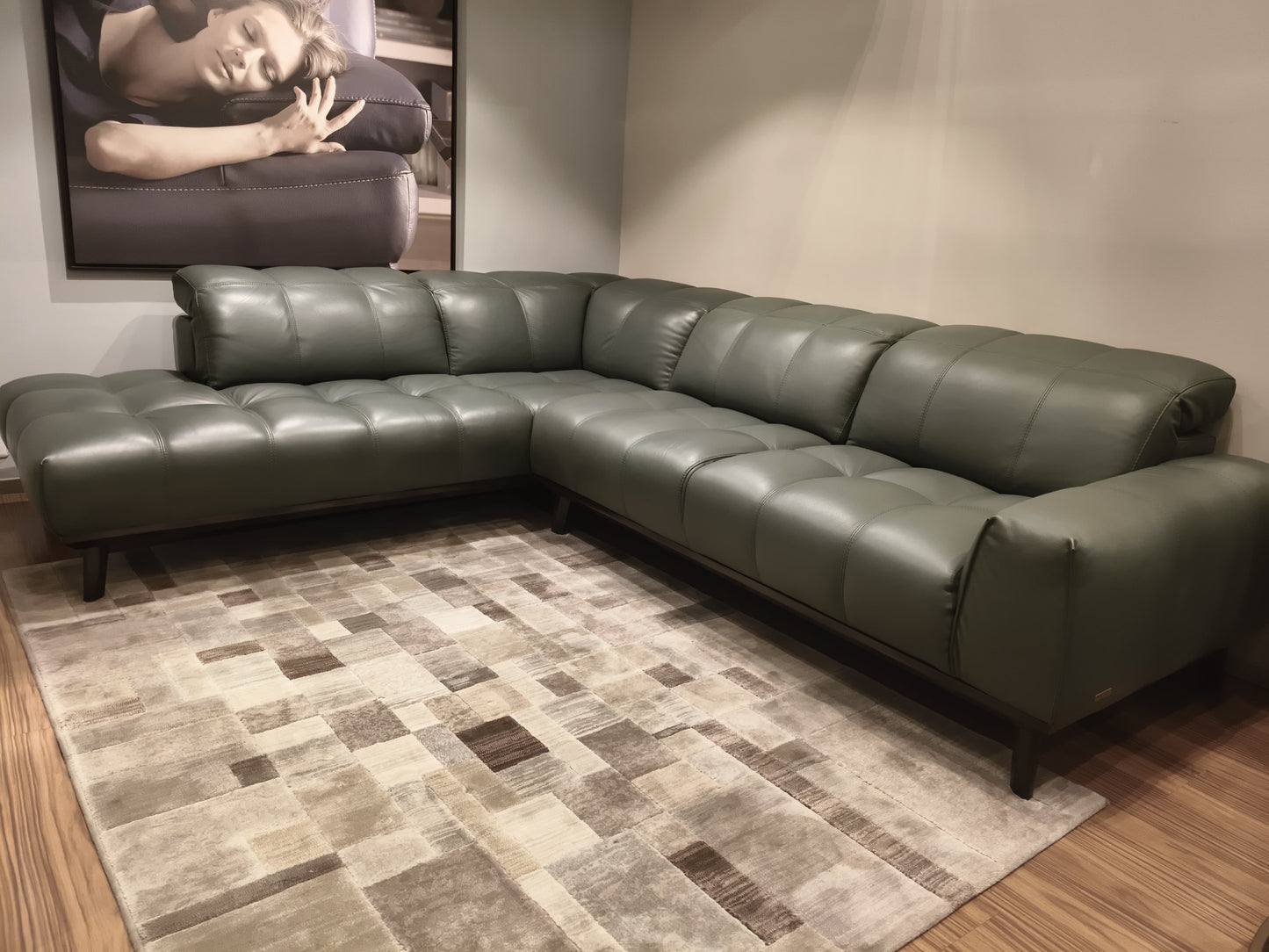 C141 - 3 SEATER + CHAISE - BTM
