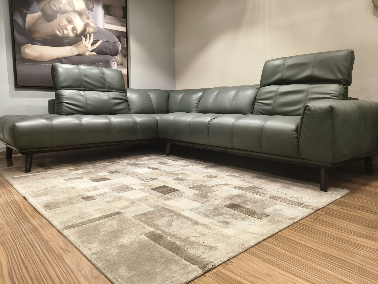 C141 - 3 SEATER + CHAISE - BTM