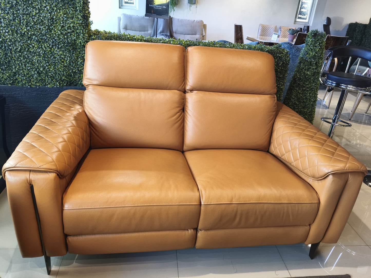 KM5167 - 2 SEATER - BTM
