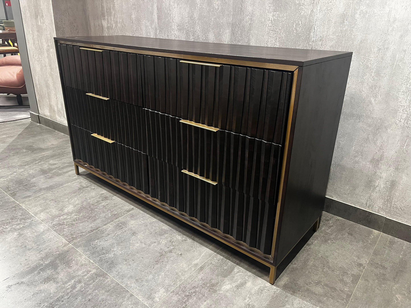 SOHO - DRESSER - NAR