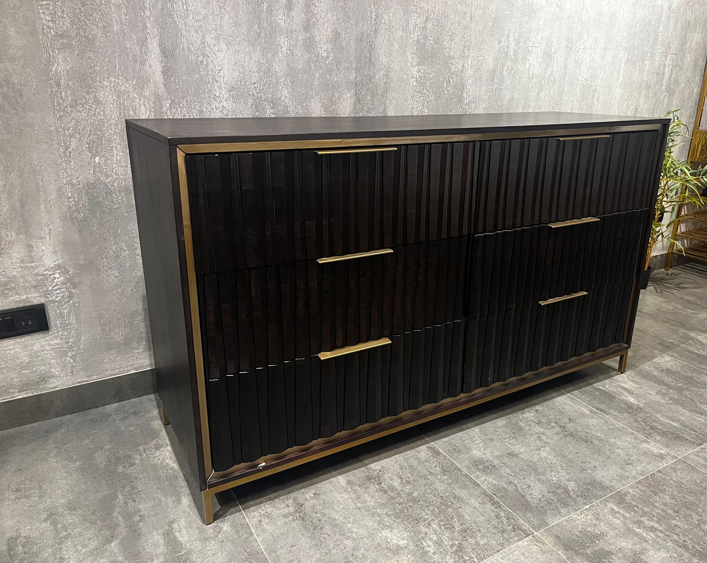 SOHO - DRESSER - NAR