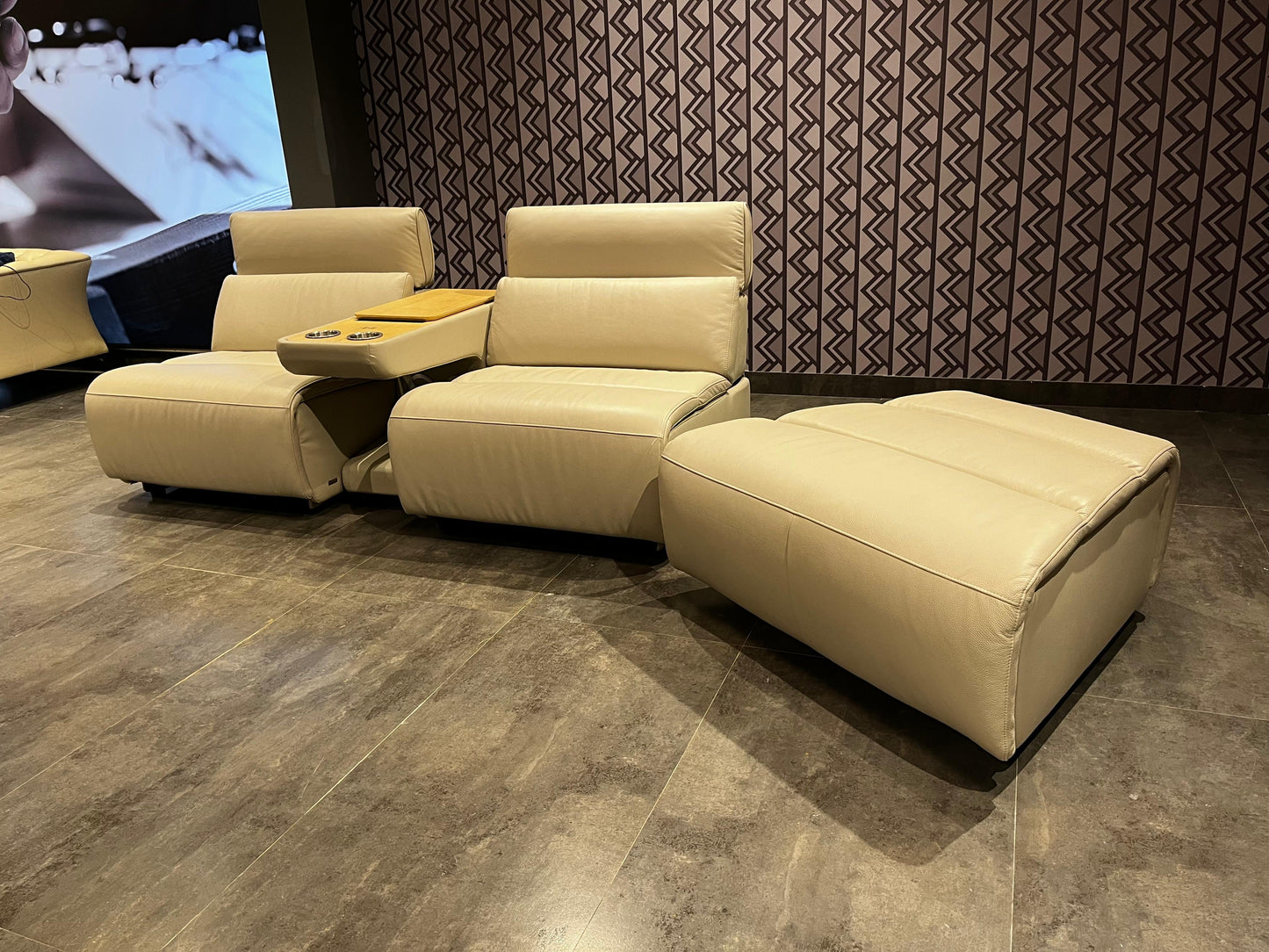 D2203 - 3 SEATER+CT+LOUNGE - NAR