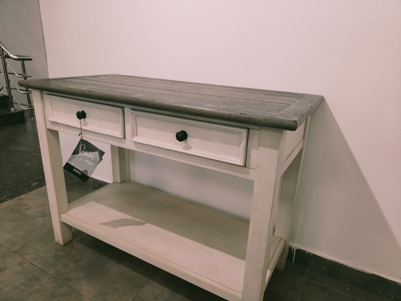 T637-4 - SOFA TABLE - BSK