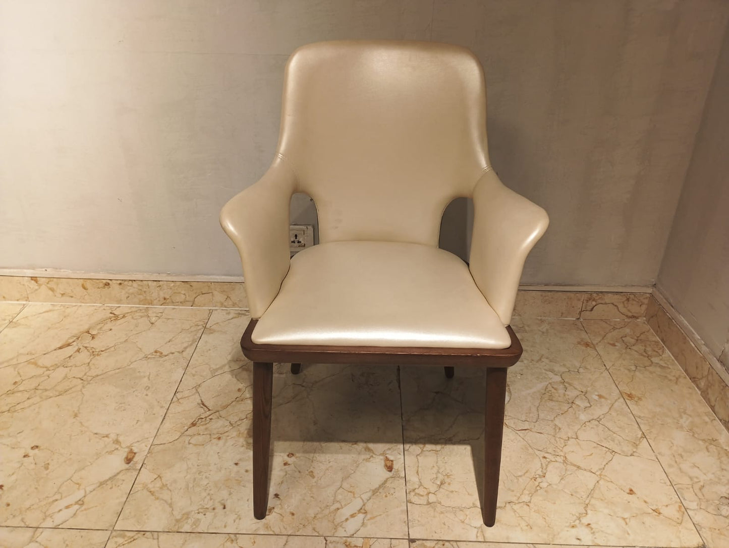 6802(6) - DINING CHAIR - BSK