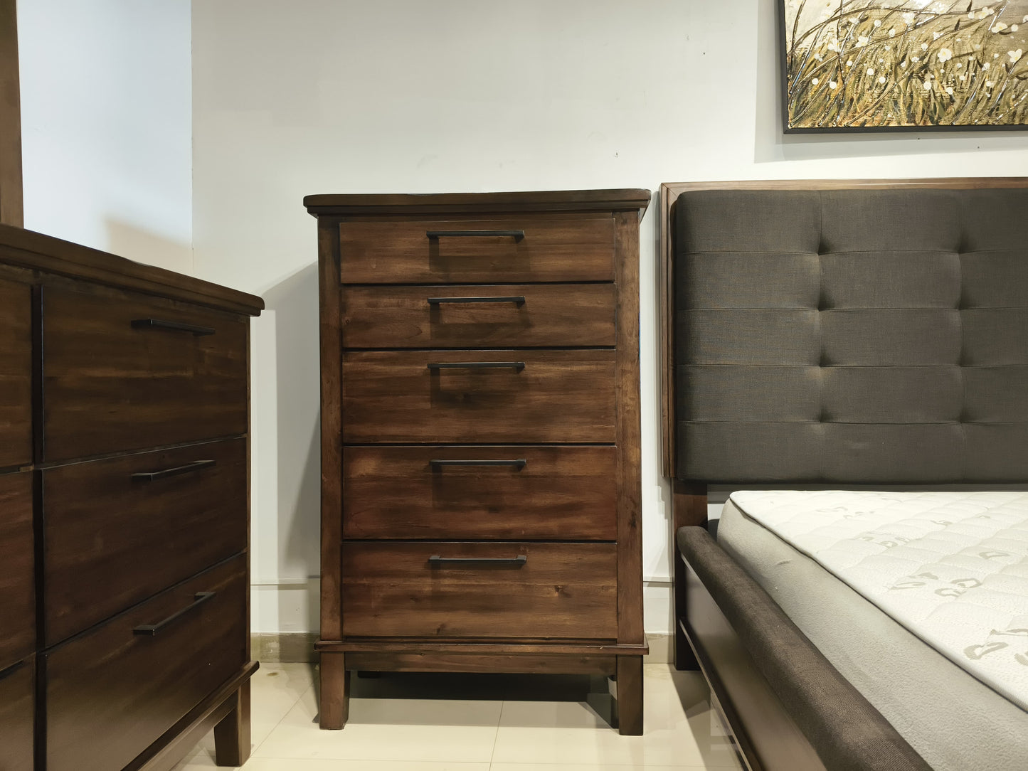 B594-46 - CHEST OF DRAWERS - BTM
