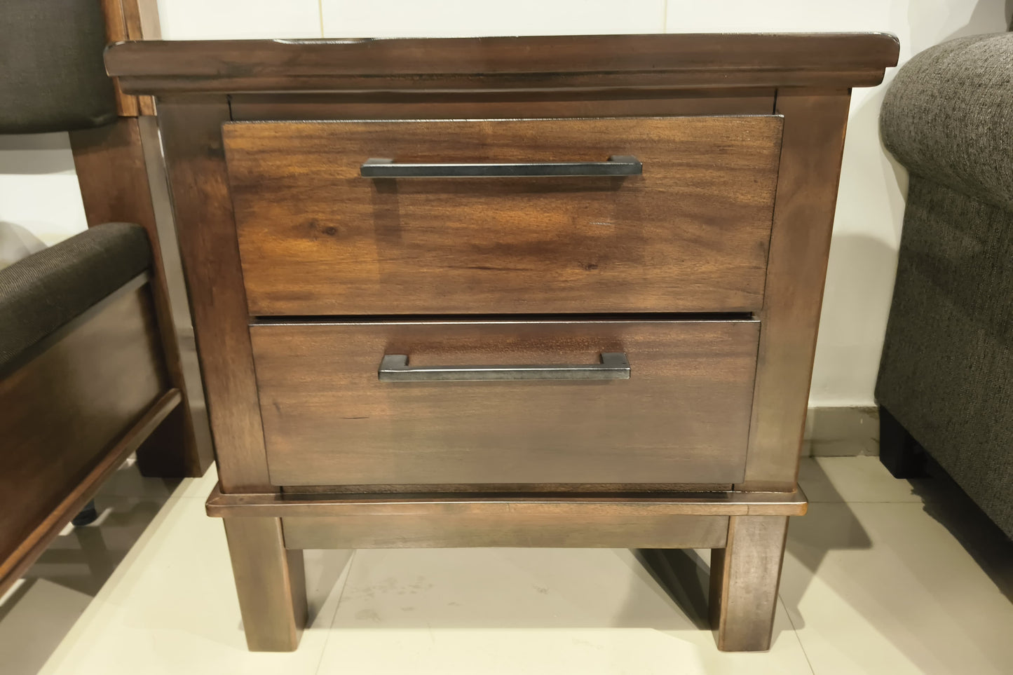 B594-92 - NIGHT STAND - BTM
