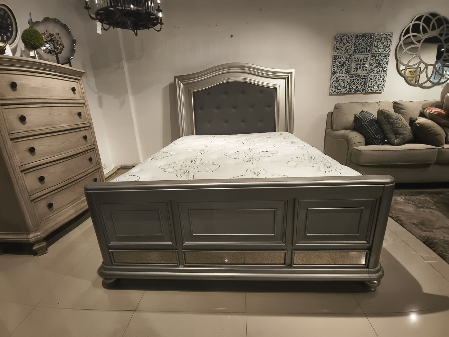 B650-54/57/96W1 - QUEEN PANEL BED - BTM