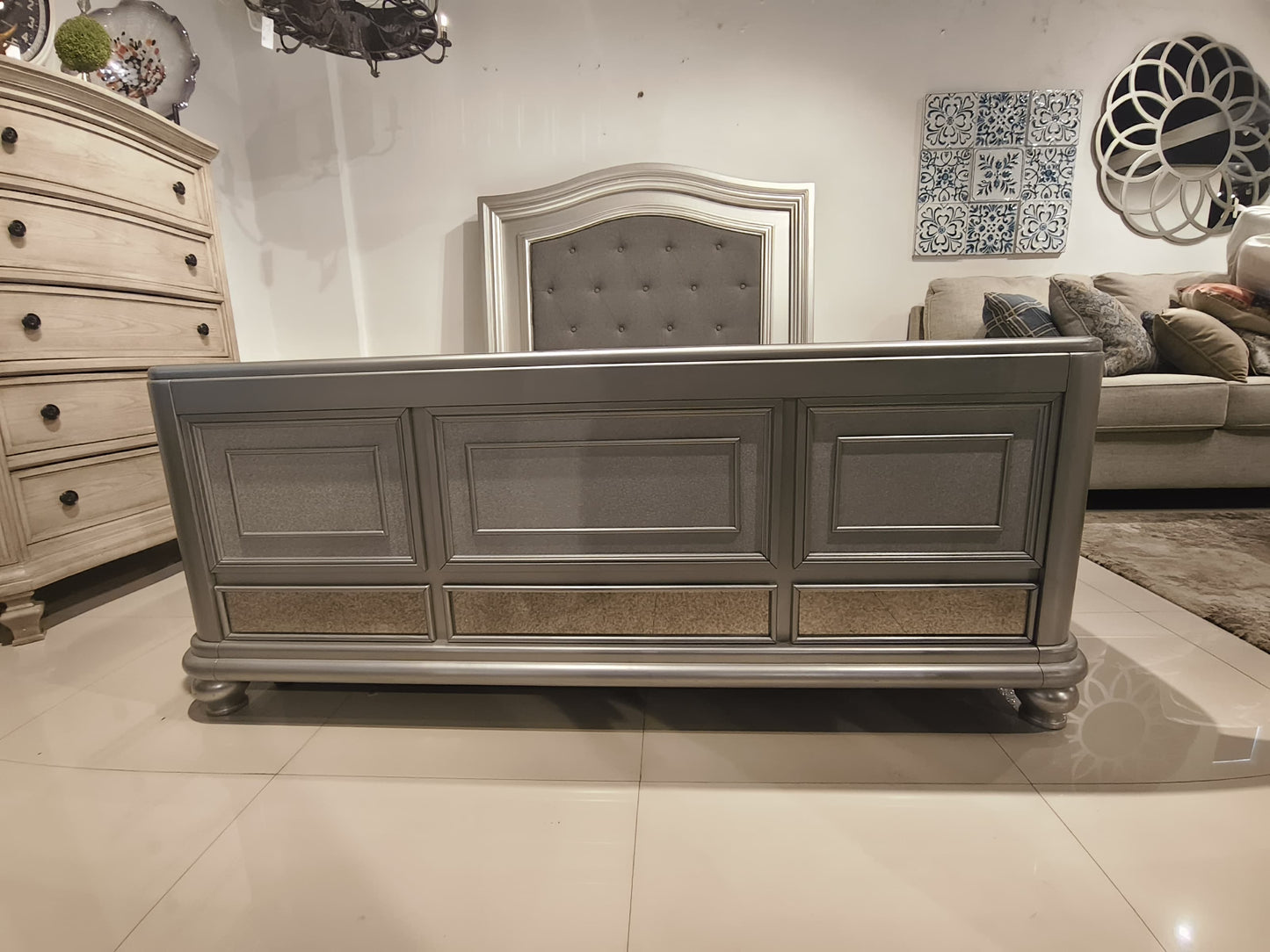 B650-54/57/96W1 - QUEEN PANEL BED - BTM
