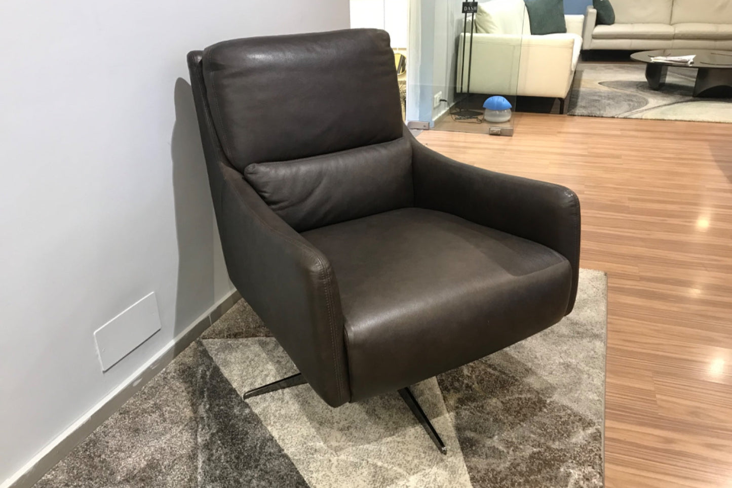 C065-066 - ARM CHAIR - BTM