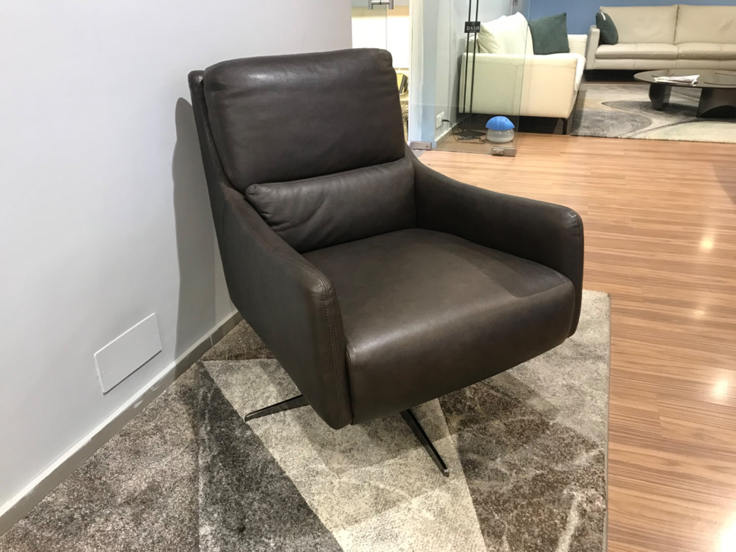 C065-066 - ARM CHAIR - BTM