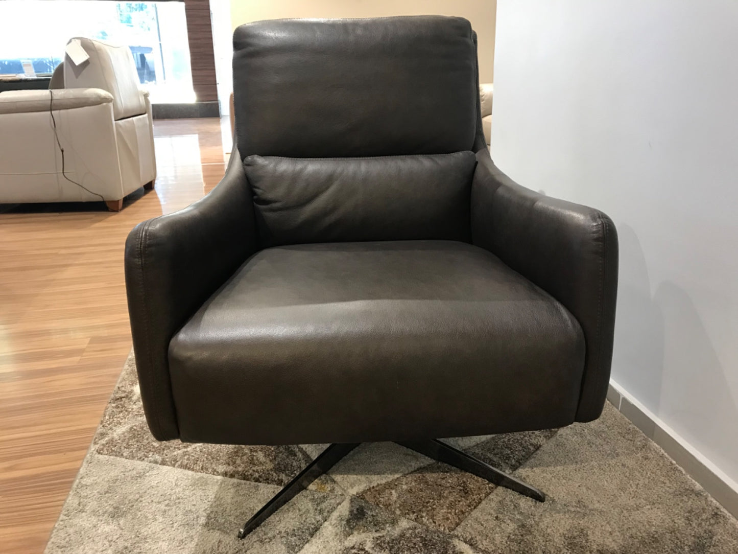 C065-066 - ARM CHAIR - BTM