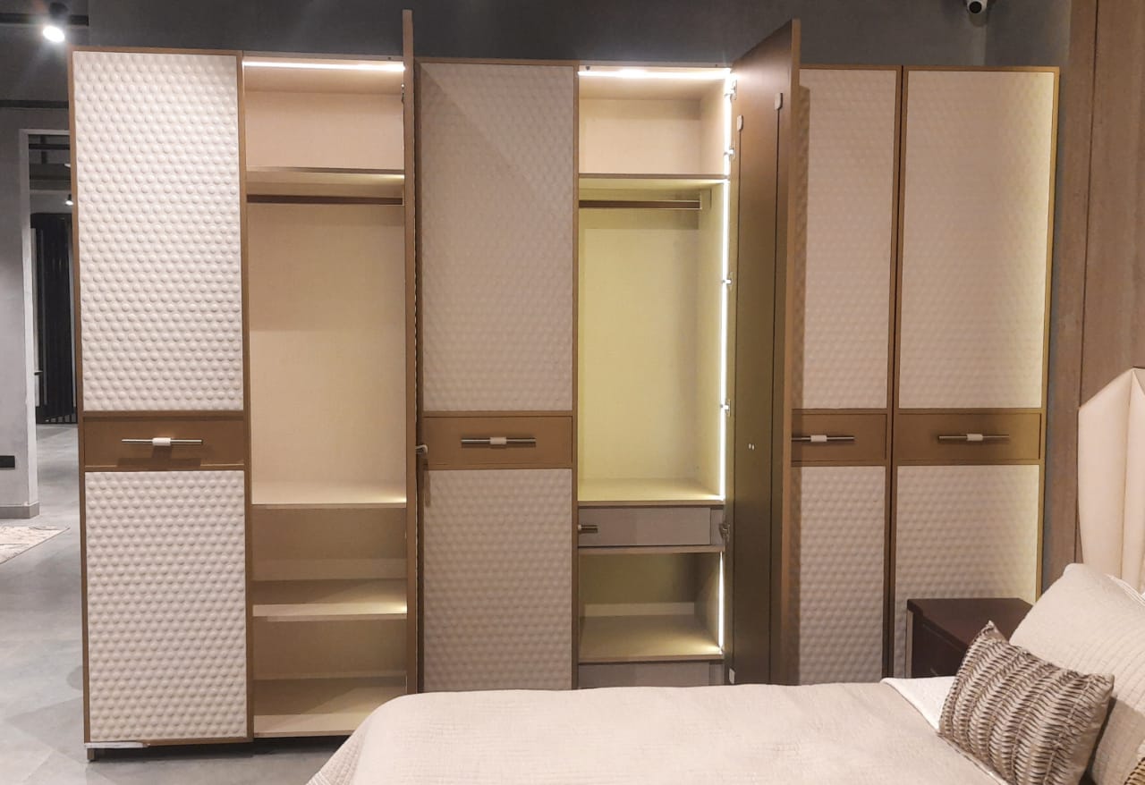 WARDROBE - IND DASH(BESPOKE)