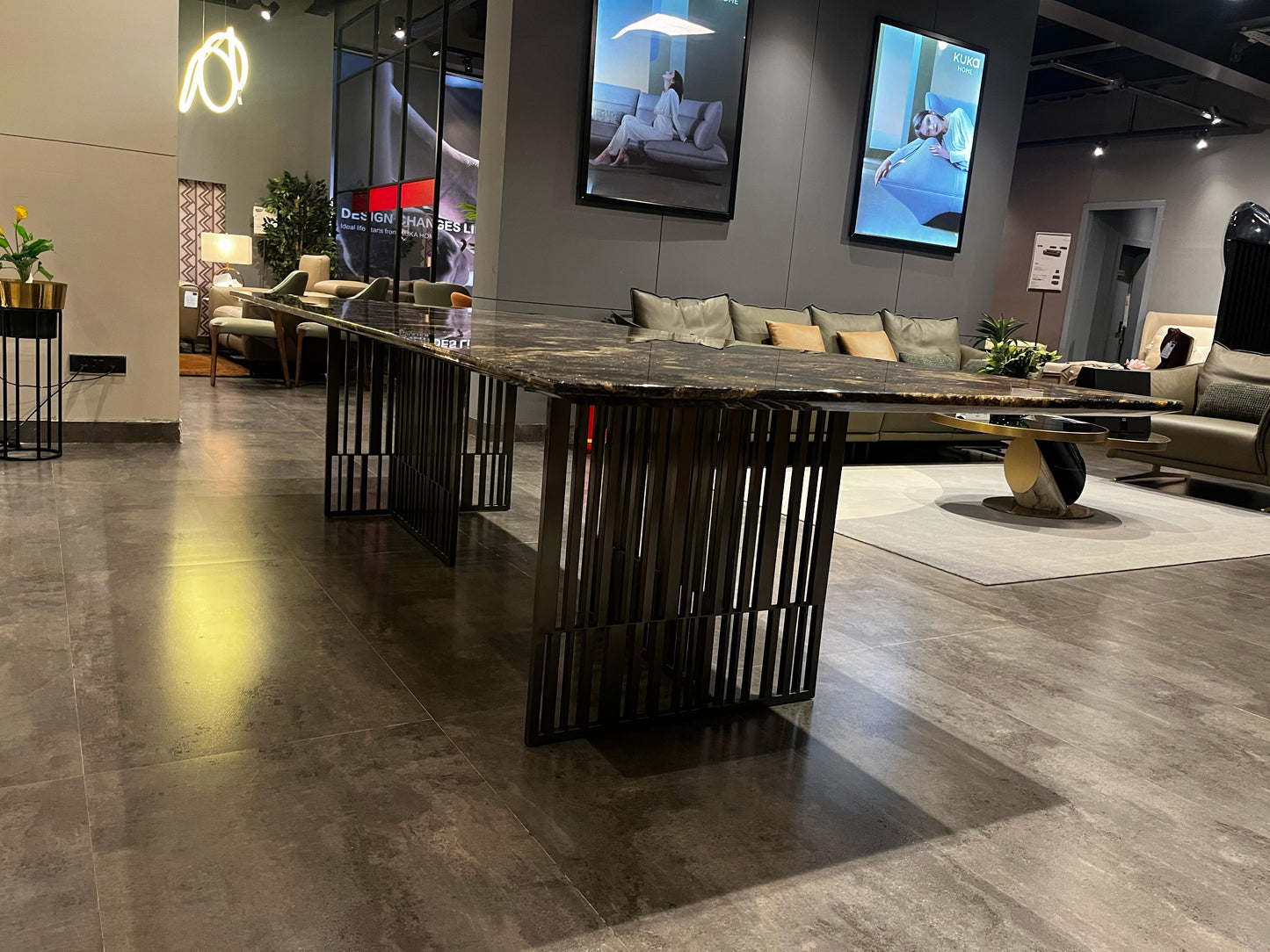 T36 - DINING TABLE - NAR