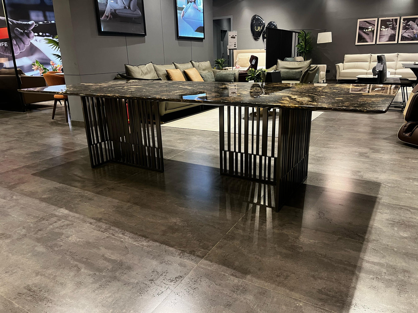 T36 - DINING TABLE - NAR