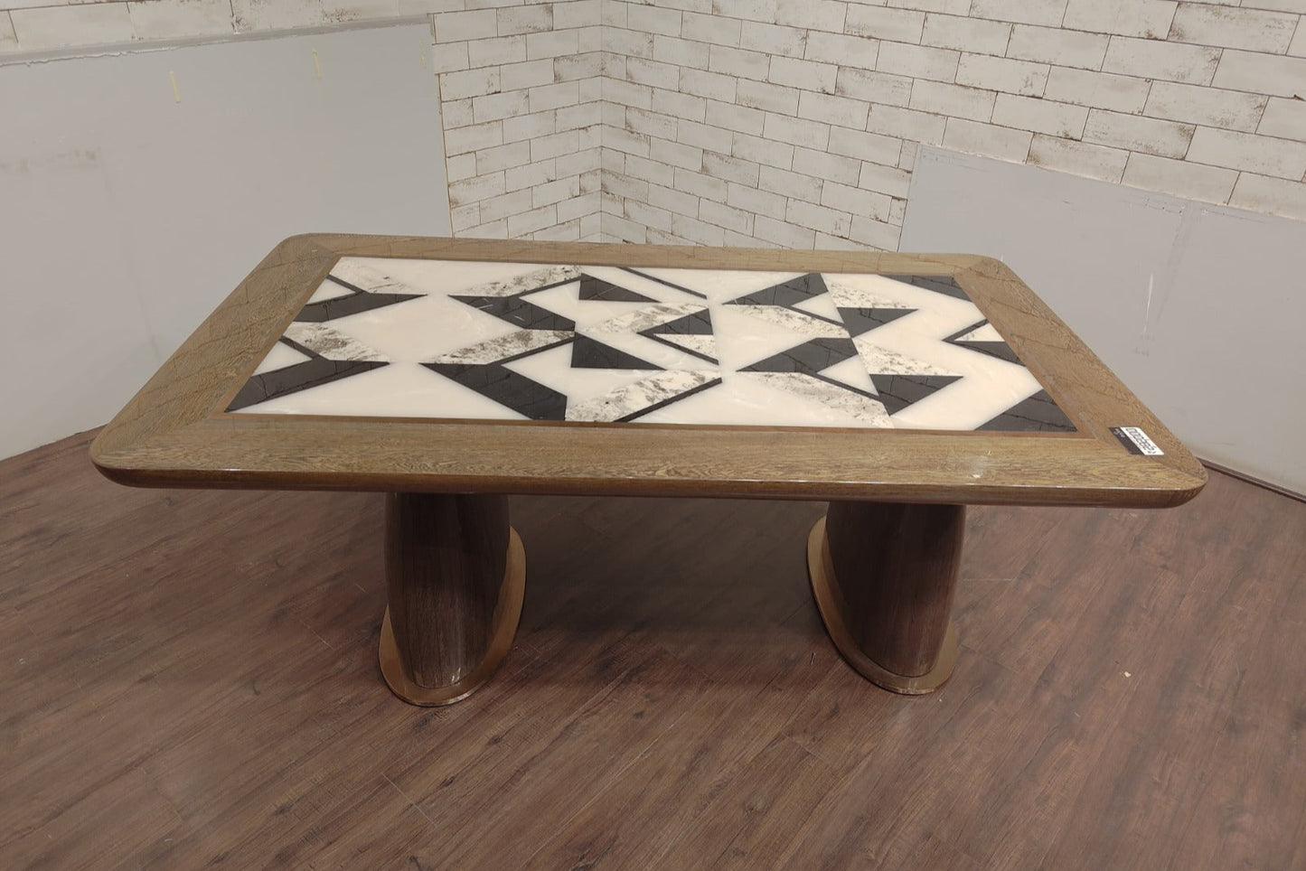 DIVIANA - DINING TABLE - BWDD