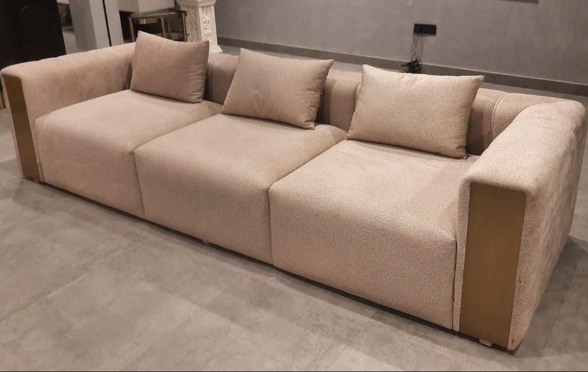 SOFA(1) - 3 SEATER - IND DASH(BESPOKE) (S55064- 15-03-2026 - Vandana Dekadoloi - IND)