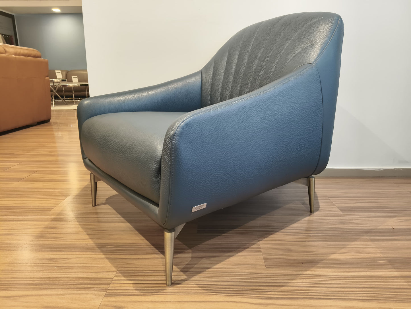 C014-233-14(2) - ARM CHAIR - BTM