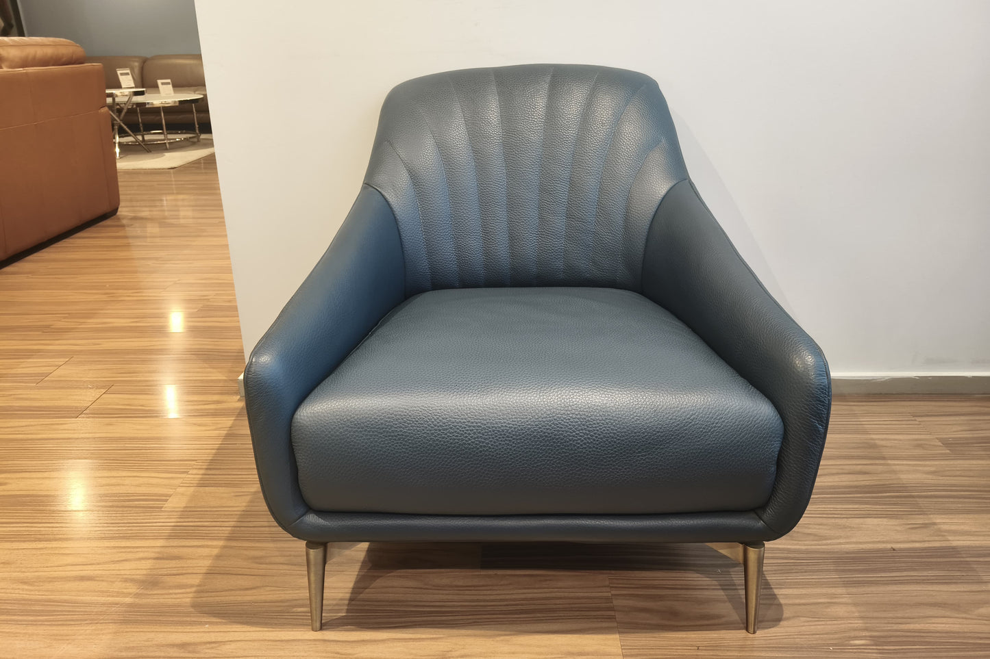 C014-233-14(2) - ARM CHAIR - BTM