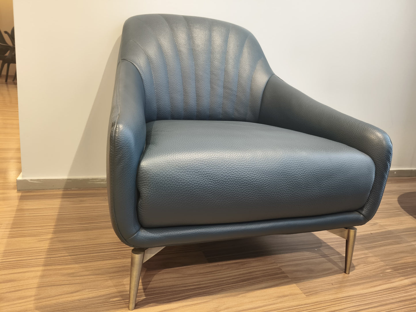 C014-233-14(2) - ARM CHAIR - BTM