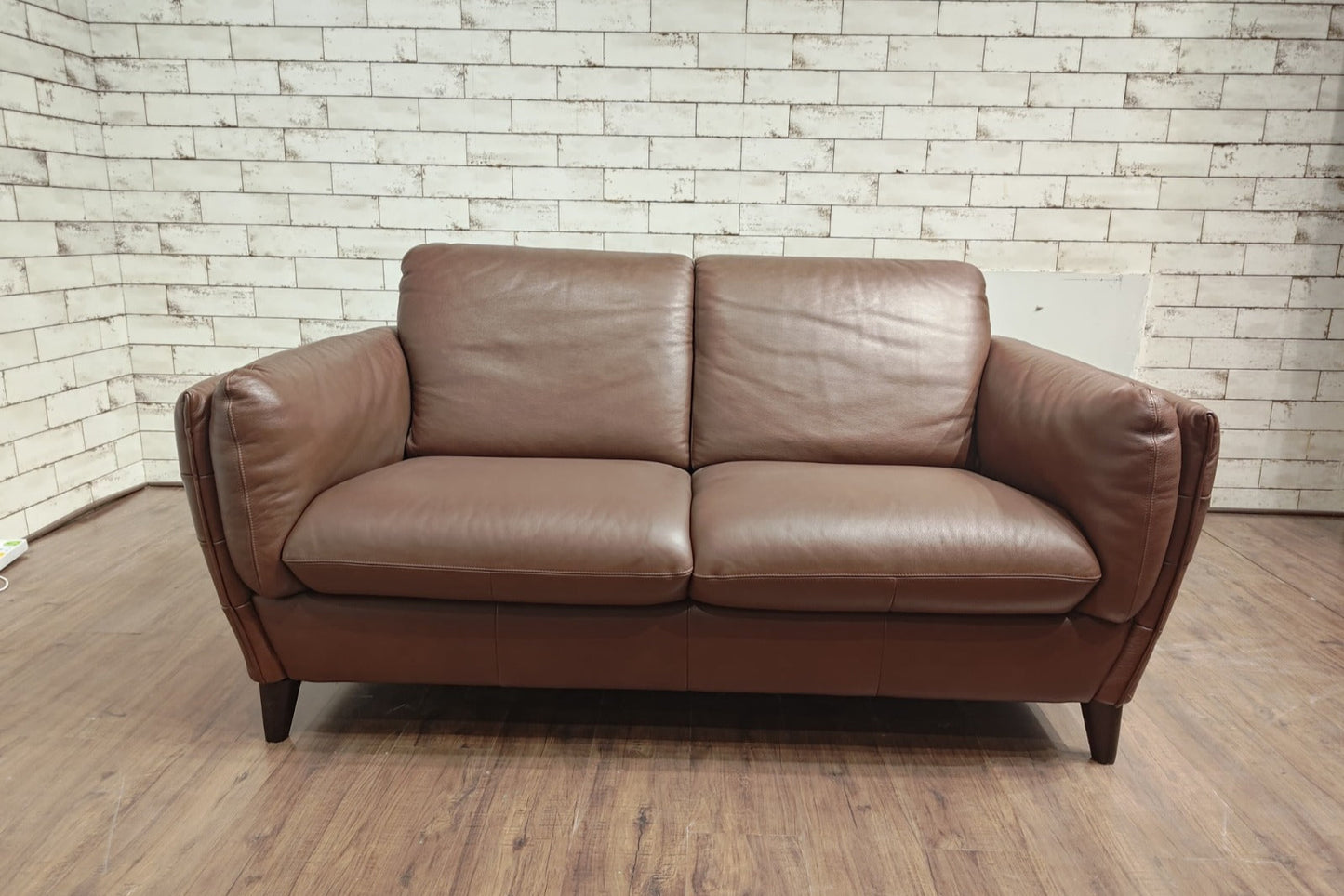 B908-009 - 2 SEATER - BWDD