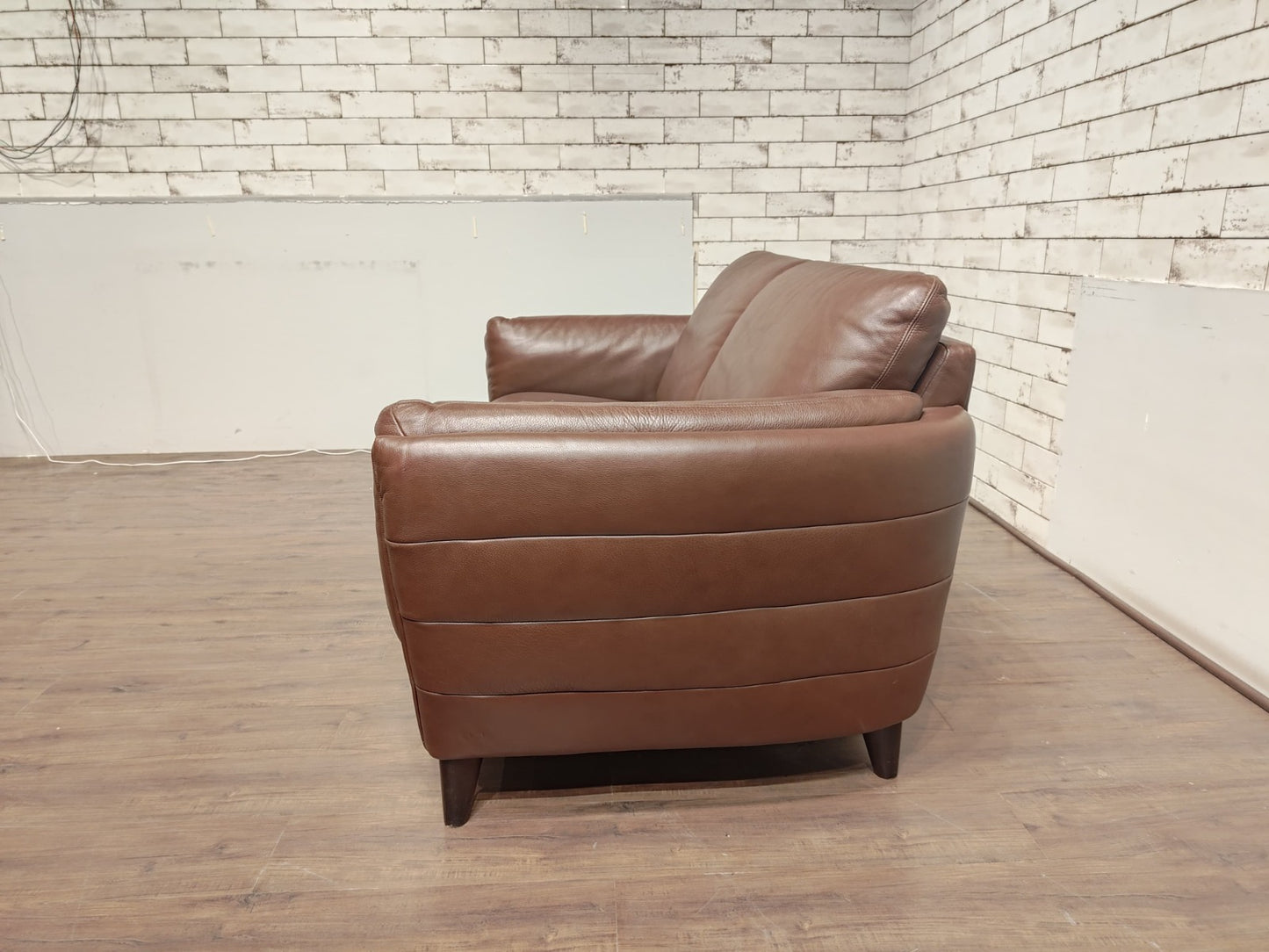 B908-009 - 2 SEATER - BWDD