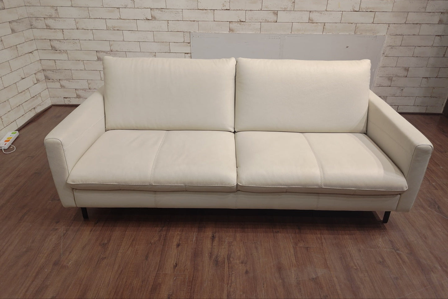 C083-088-10 - 2 SEATER - BWDD