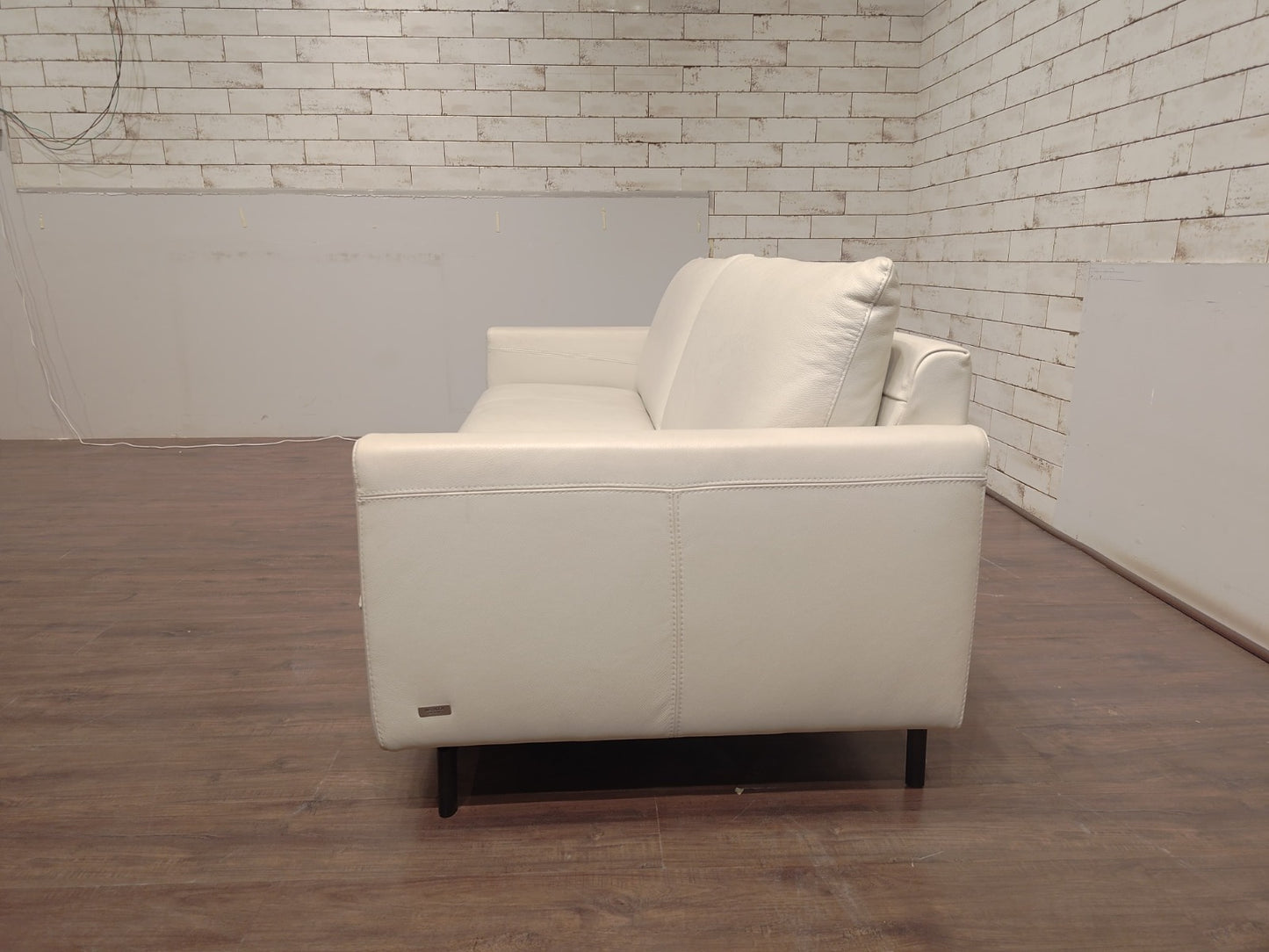 C083-088-10 - 2 SEATER - BWDD