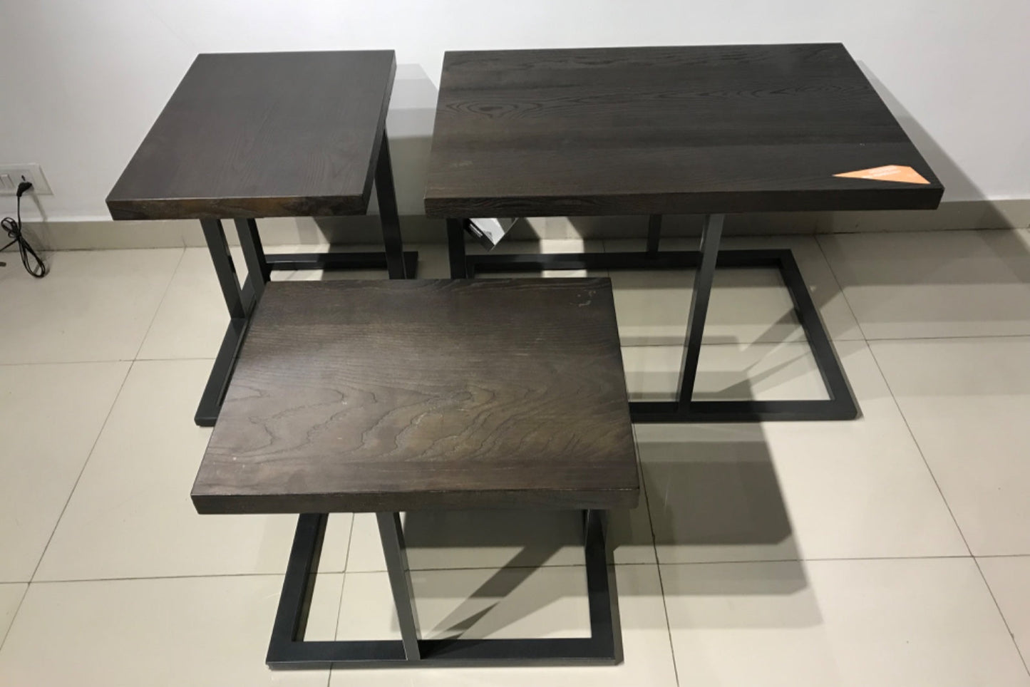 T194-13 - TABLE SET - OUTLET