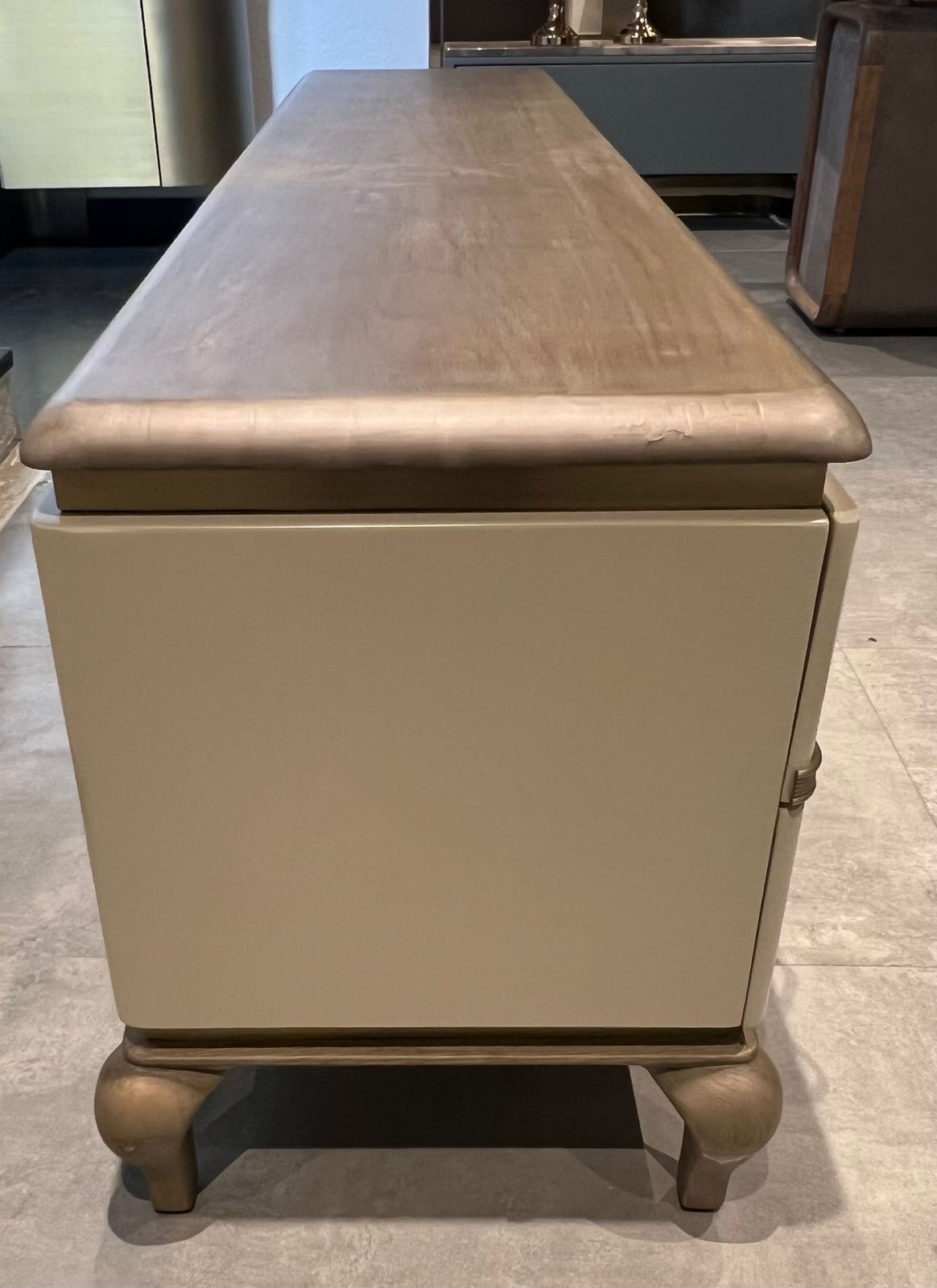DARSH - TV UNIT - HYD DASH(BESPOKE)