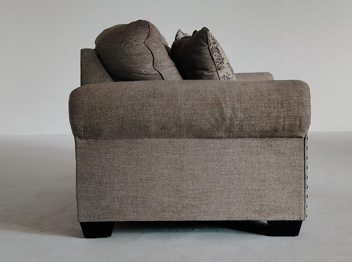 9770435(1) - 2 SEATER - BLR WH