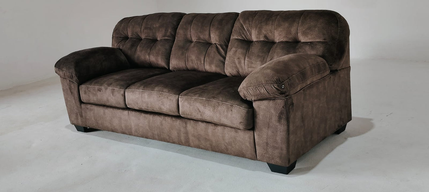 7050839(1) - 3 SEATER - BLR WH