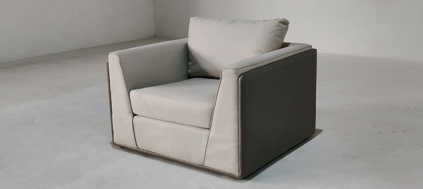 U6850020(2) - 1 SEATER - OUTLET