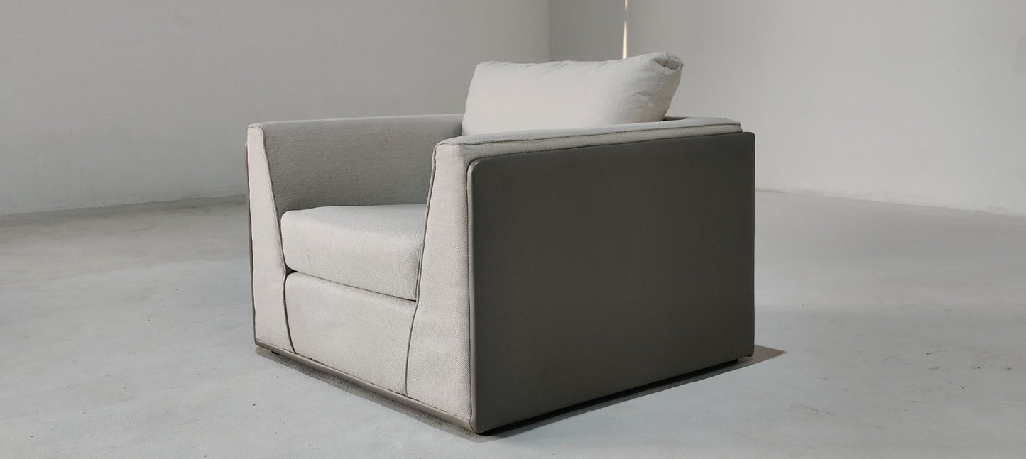 U6850020(2) - 1 SEATER - OUTLET