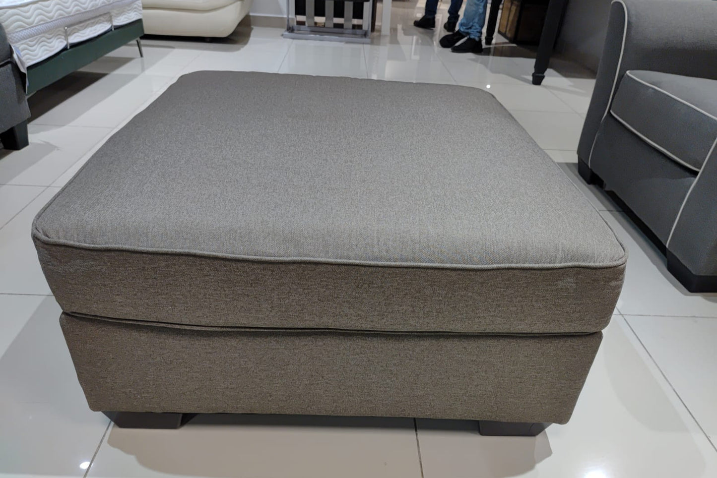 9120208 - OTTOMAN - BH