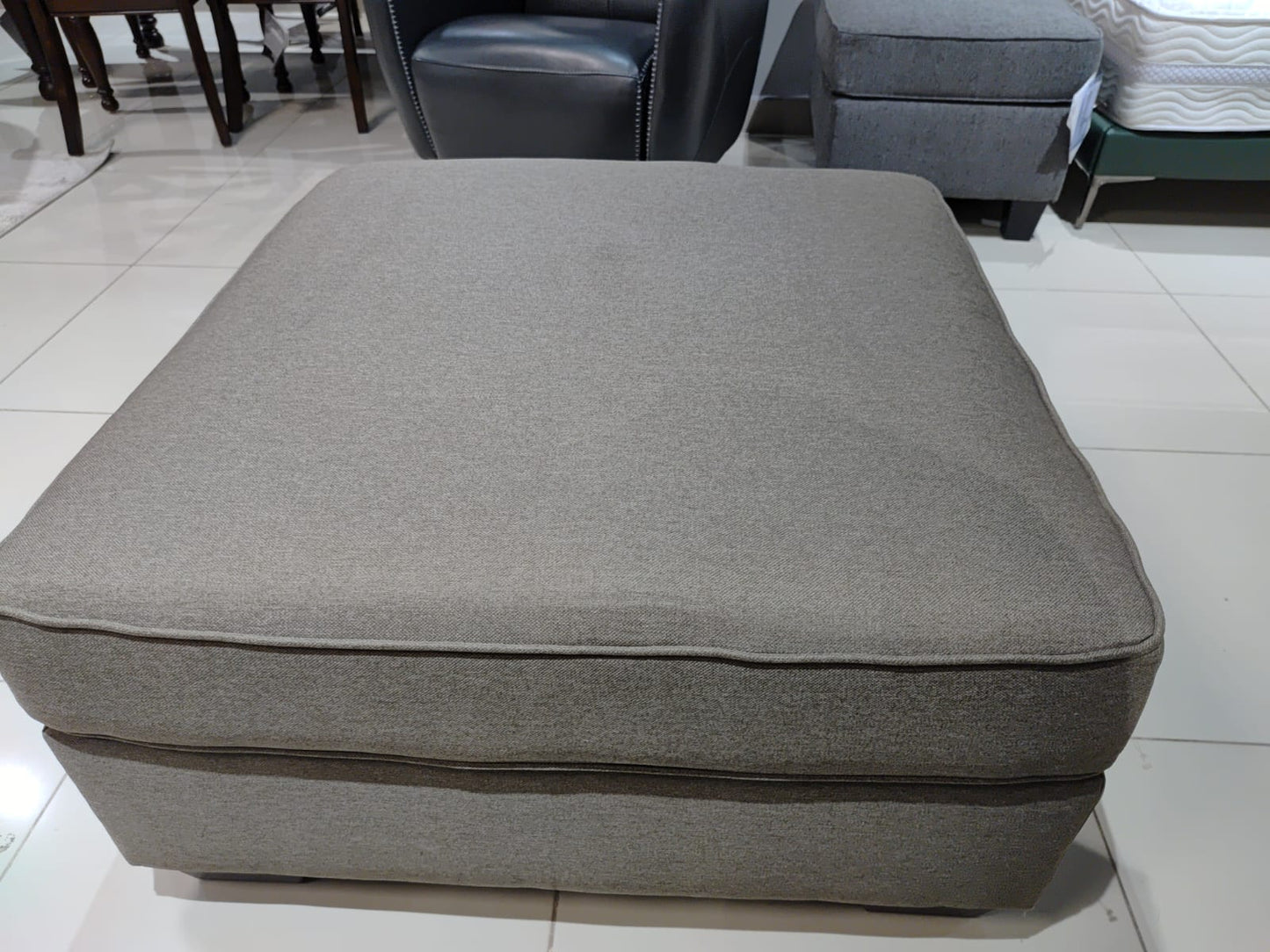 9120208 - OTTOMAN - BH