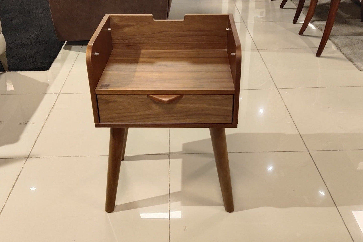 DEST - END TABLE - BH