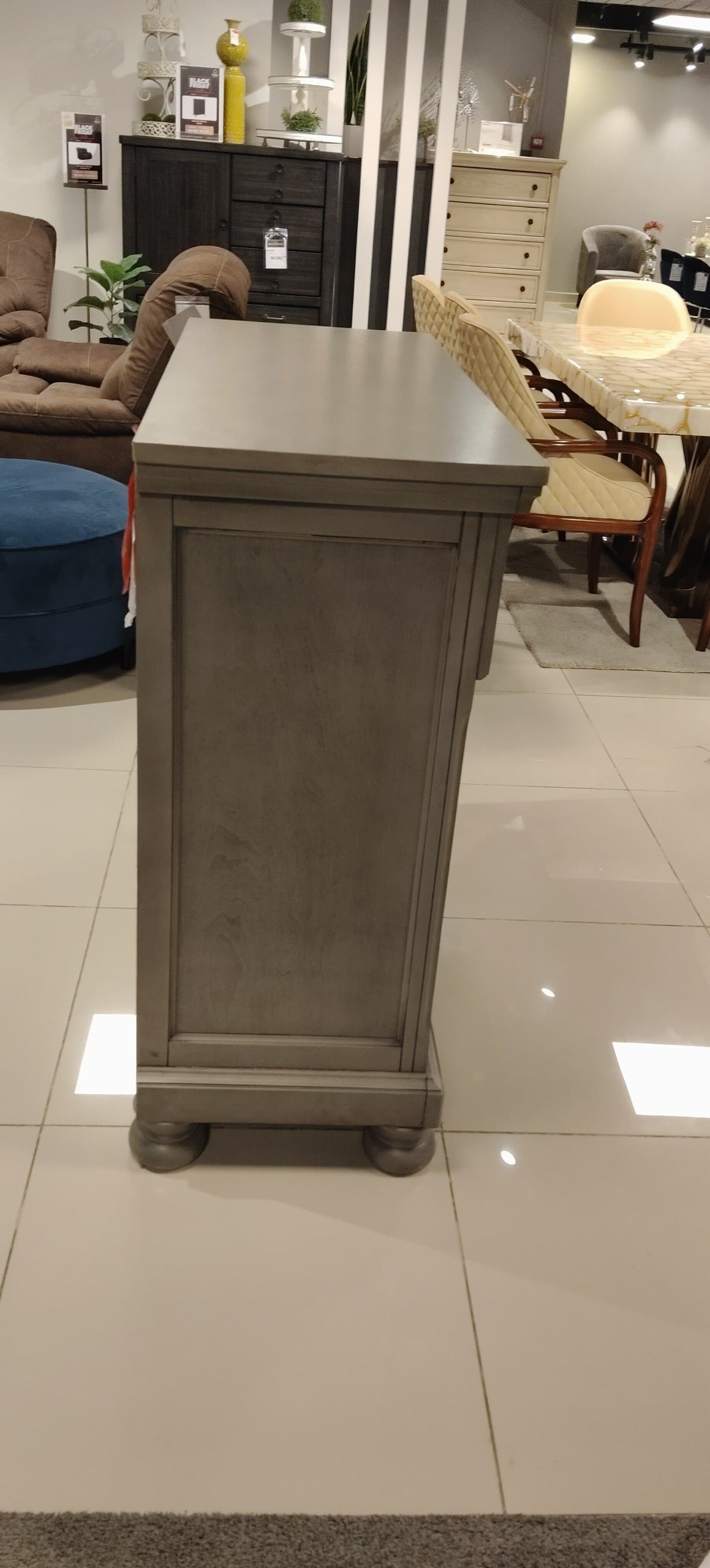 B733-39(1) - CHEST OF DRAWERS - BH