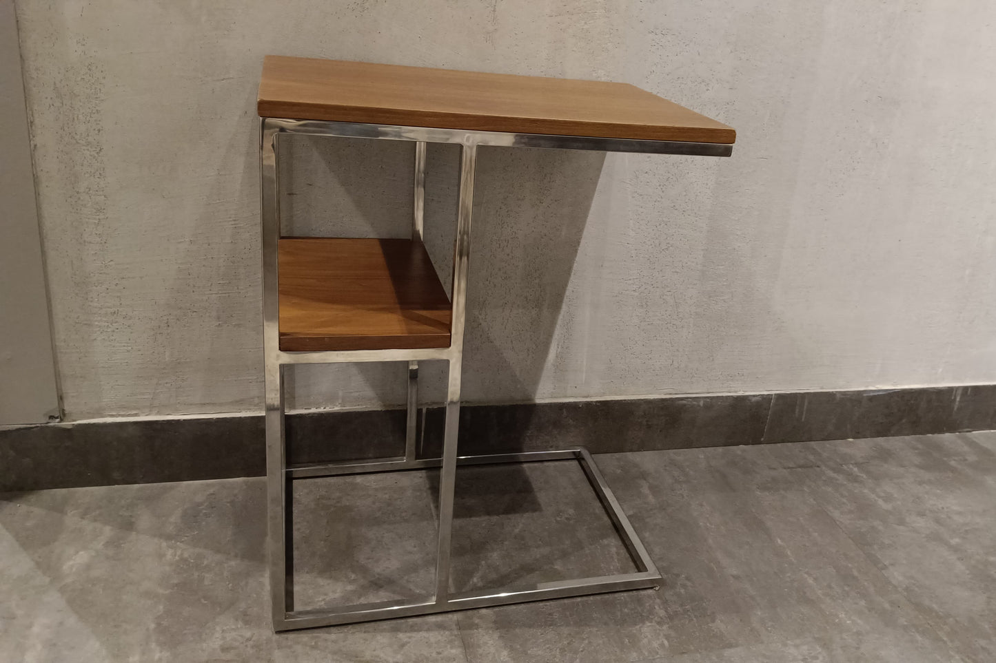 CT- 186 B - SIDE TABLE - STJ