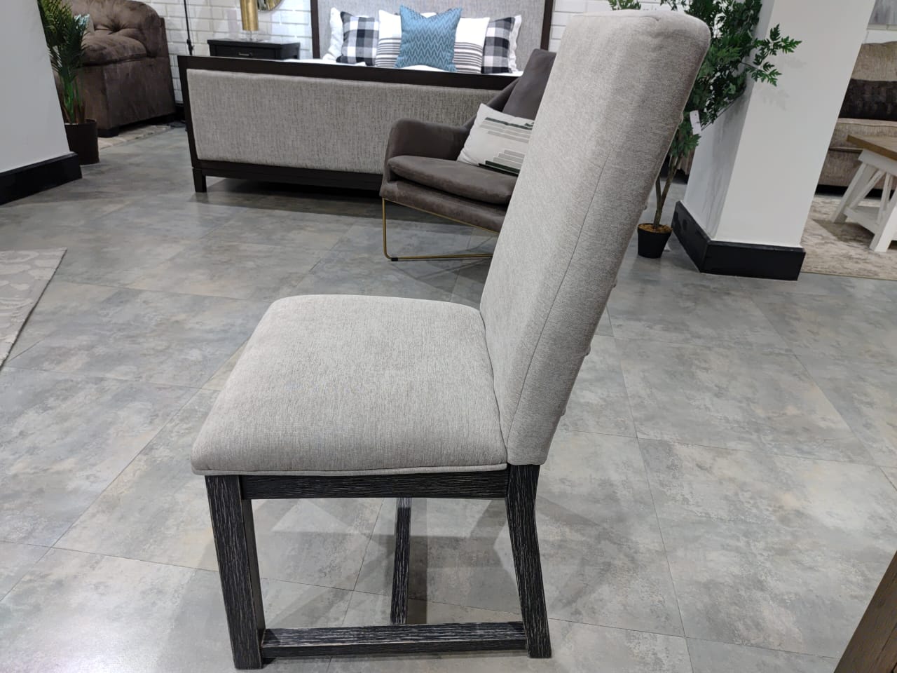 D749-01(6) - DINING CHAIR - BH