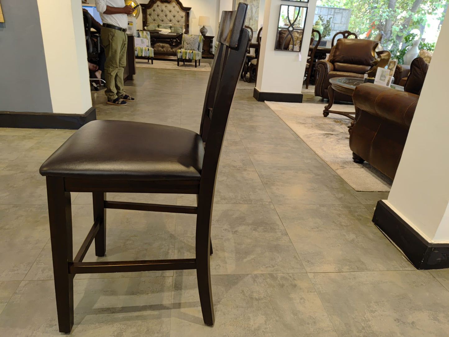 D596-124(1) - BAR STOOL - BH