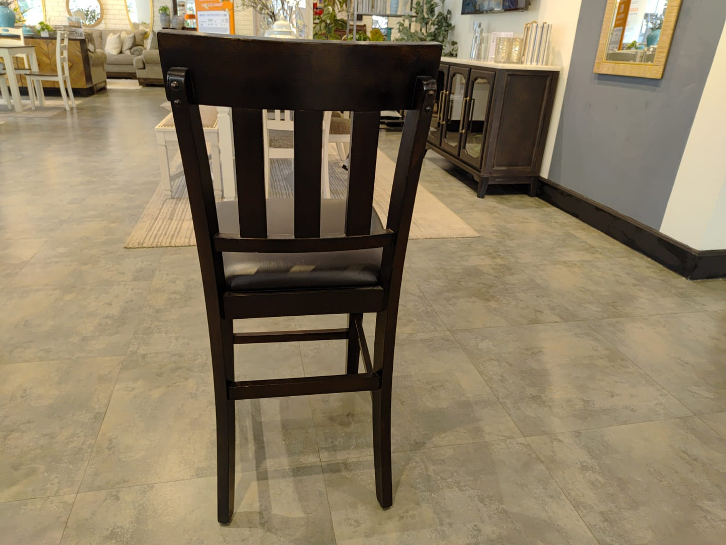 D596-124(1) - BAR STOOL - BH