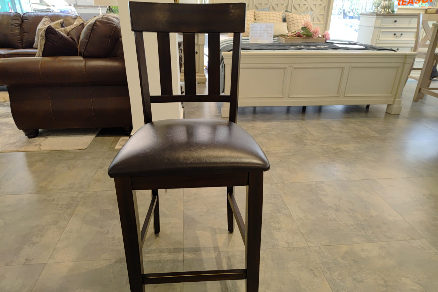 D596-124(1) - BAR STOOL - BH