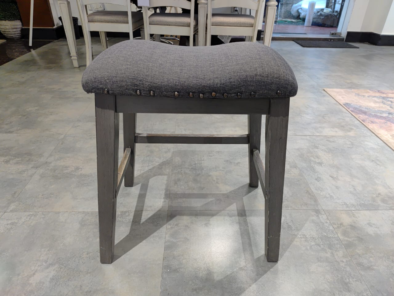 D388-024 - BAR STOOL - BH