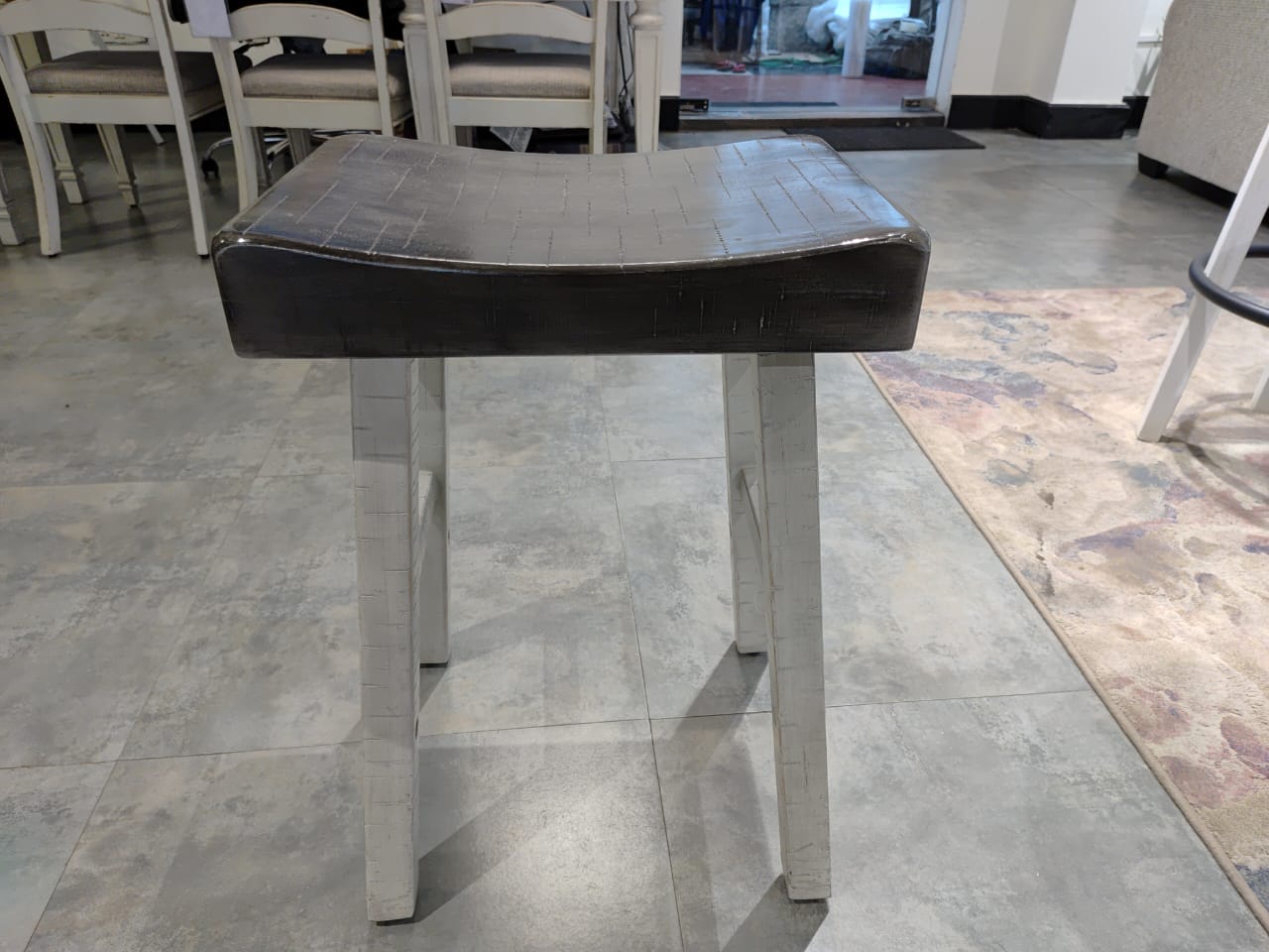 D548-424 - BAR STOOL - BH