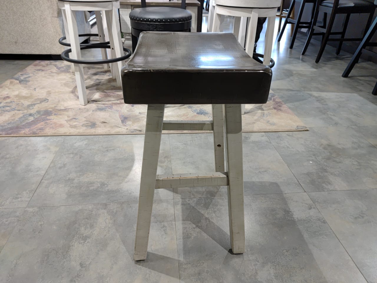 D548-424 - BAR STOOL - BH