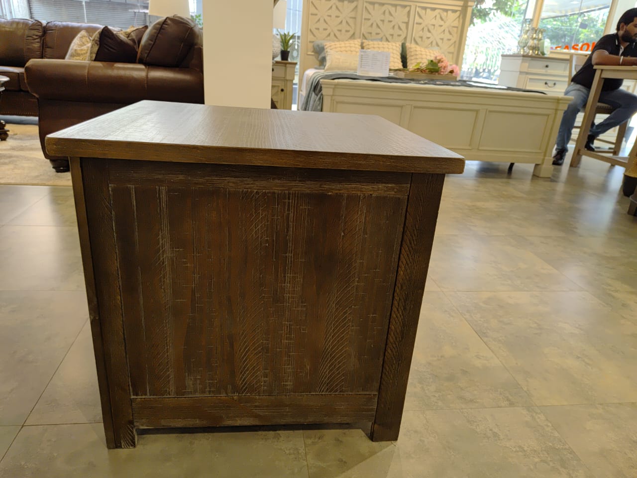 T446-3 - SIDE TABLE - BH