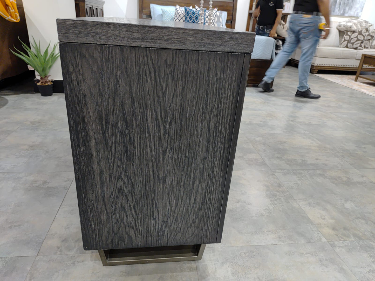 D749-60 - DINING SERVER - BH