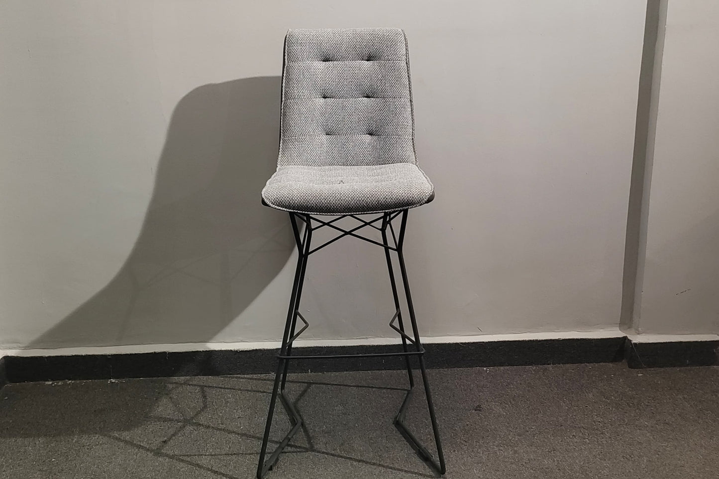 VD9945-B(1) - BARSTOOL - GB