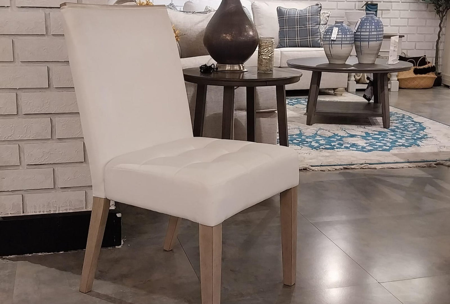 D950-01(6) - DINING CHAIR - CBD