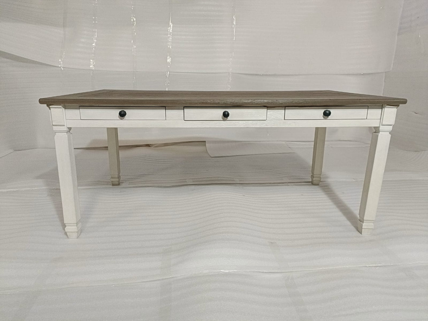 D647-25 - DINING TABLE - BLR WH